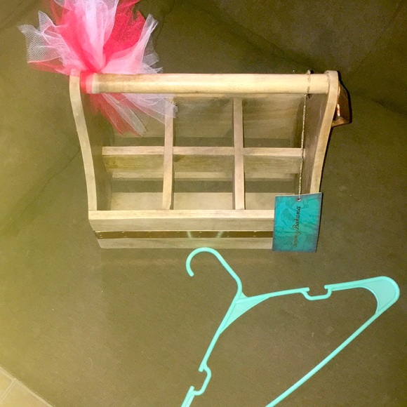 TOMMY BAHAMA bottle carrier with attached opener - Picture 7 of 7